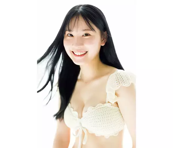 「武庫川女子大学・笠野咲藍、黒髪と透明美ボディのコントラストで魅せる！」の画像