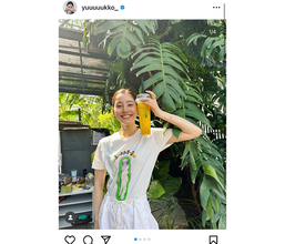 新木優子、DIORのTシャツを身につけた夏らしいショットを公開！「The夏！って感じで元気でます」とファン歓喜の声