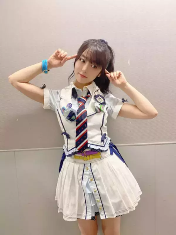 「AKB48 峯岸みなみ、10年前の選抜衣装で『ポニシュシュ』ショット公開！「この髪型は若返らせてくれる」」の画像