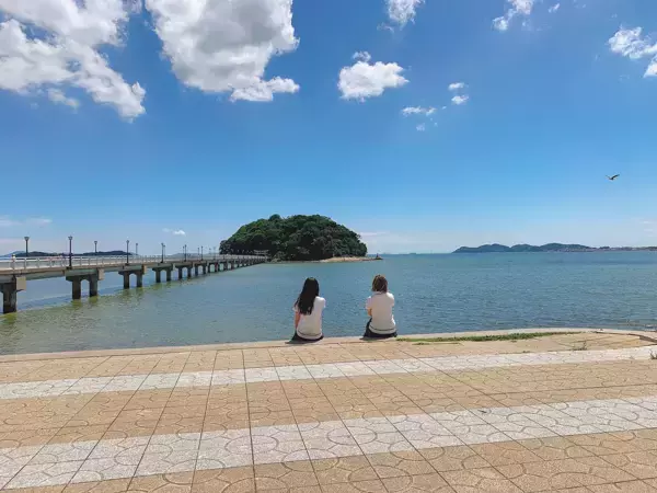「SKE48 須田亜香里、青海ひな乃が三河湾で夏を先取り！＜SKE48は君と歌いたい＞」の画像