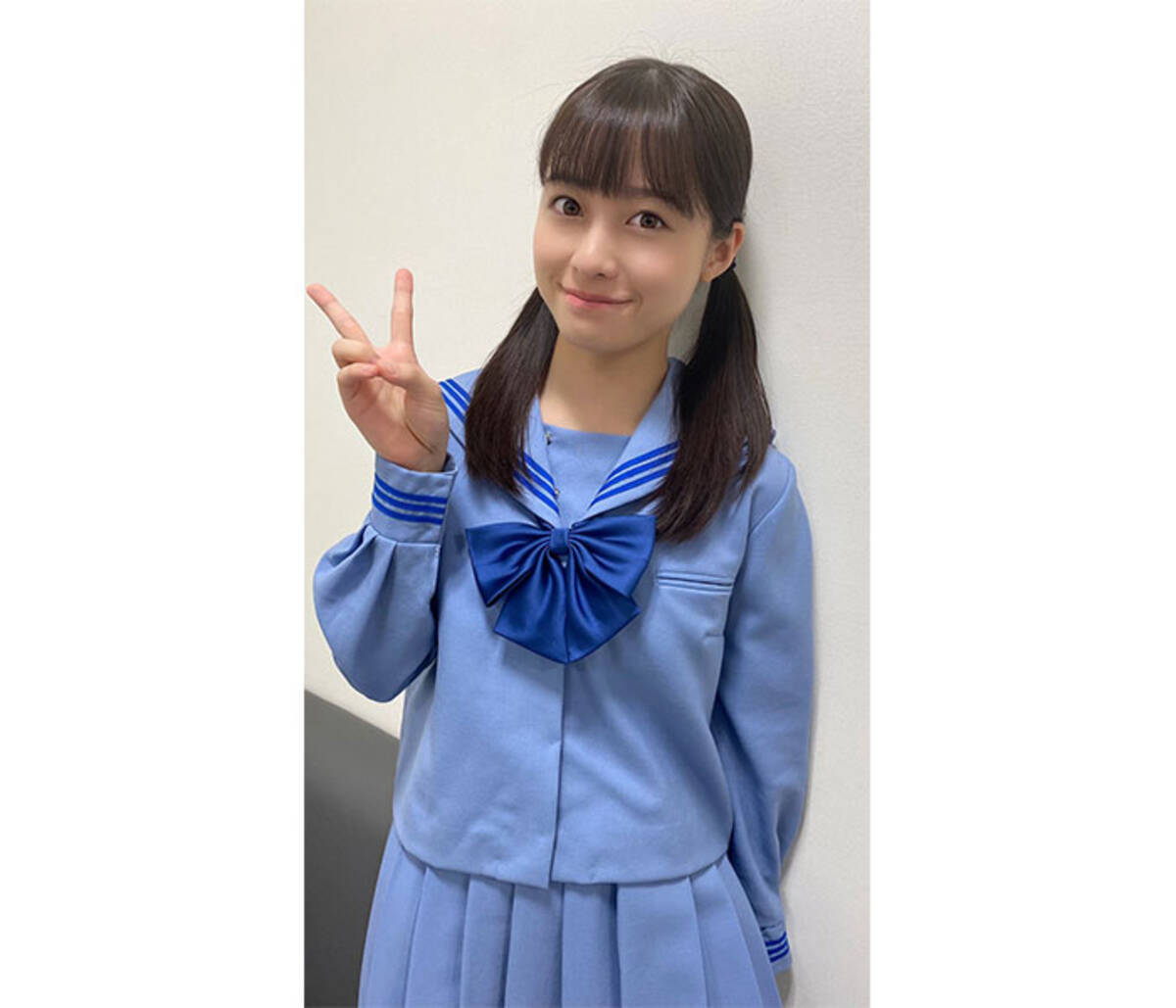 橋本環奈 お下げ髪の 絶品 中学生セーラー服ショット公開 年10月16日 エキサイトニュース