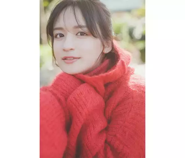 「現役女子高生アーティスト・山出愛子、新曲「365日サンタクロース」をリリース」の画像