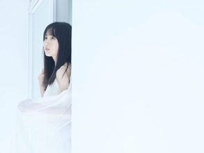 乃木坂46 賀喜遥香、“純白”な美麗グラビアが先行公開