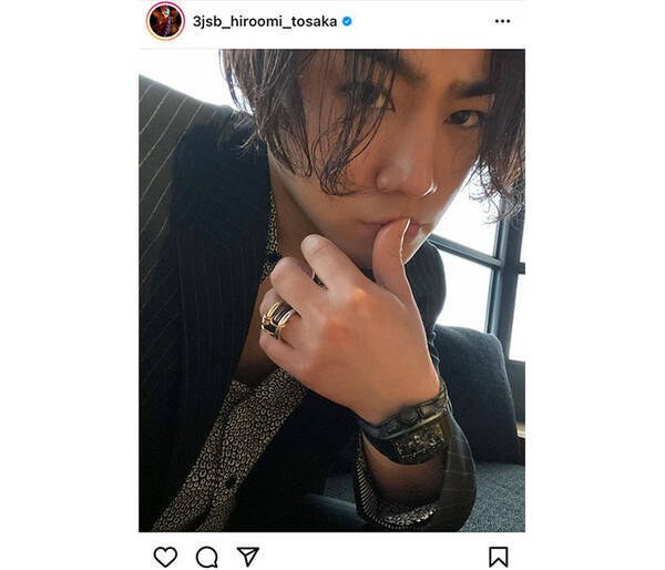 三代目jsb 登坂広臣 至近距離の自撮りショットで甘い眼差し イケメン過ぎた 今週も頑張ります 21年4月27日 エキサイトニュース