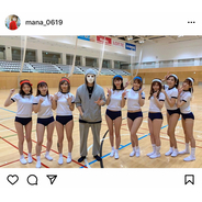 古川真奈美、ブルマの体操着姿で運動会に参加！YouTuberラファエルとの集合写真を公開。