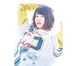 シンガーソングライター大塚紗英が2ndミニアルバム「スター街道」のジャケとアーティスト写真を公開！