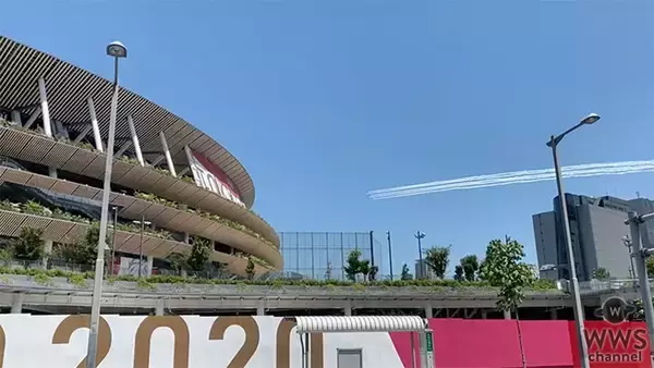 「東京2020オリンピック・五輪のマークを描くブルーインパルスの予行演習が話題に！」の画像