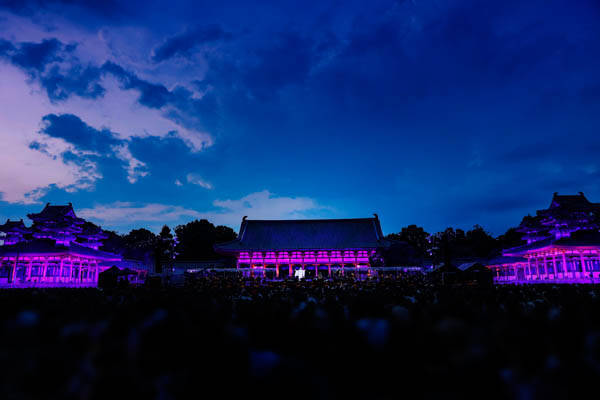 HYDE、夏の京都・平安神宮にてソロ活動20周年コンサートを開催！