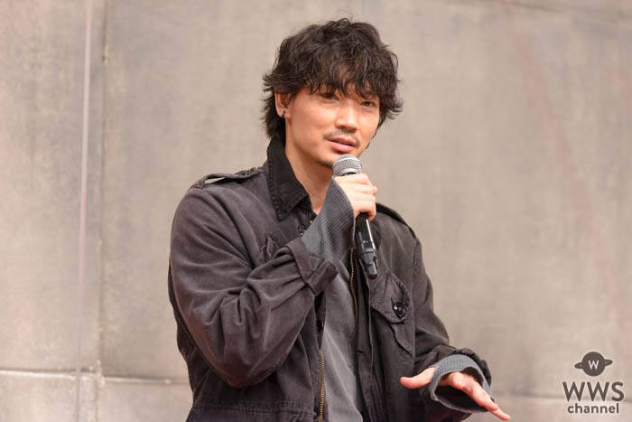 綾野剛主演ドラマ アバランチ Uverworldが歌う主題歌は 新世界へ連れて行ってくれる架け橋ような曲 に 21年10月11日 エキサイトニュース