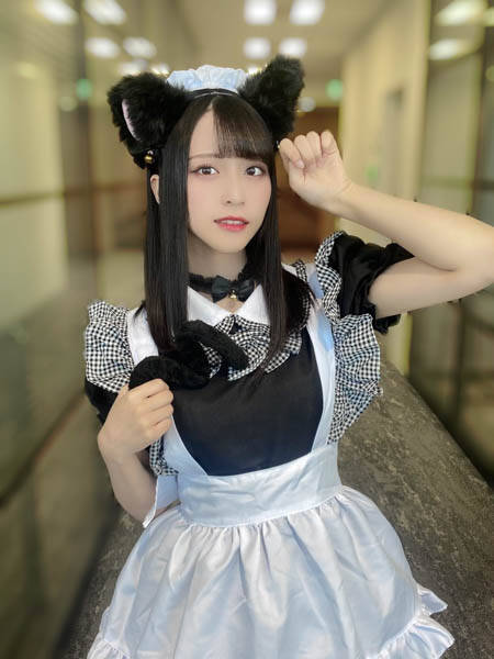 イコラブ 佐々木舞香の黒猫コスプレが「可愛すぎる!」と話題　に