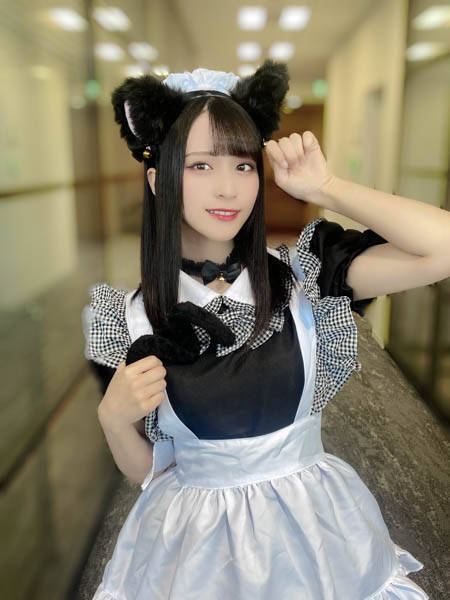 イコラブ 佐々木舞香の黒猫コスプレが「可愛すぎる!」と話題　に