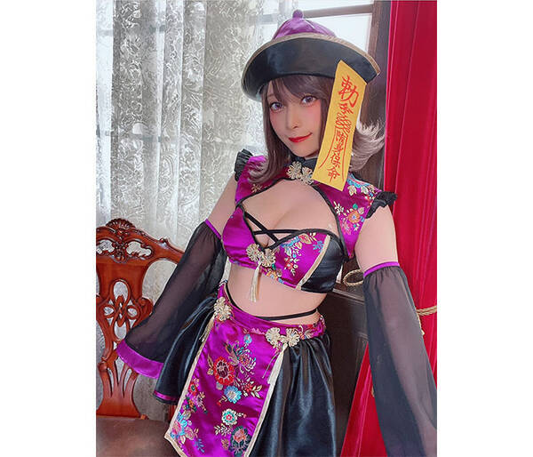 コスプレイヤー 宮本彩希がセクシーなキョンシーに変身 なんて血色の良い めっちゃ可愛い 21年10月29日 エキサイトニュース