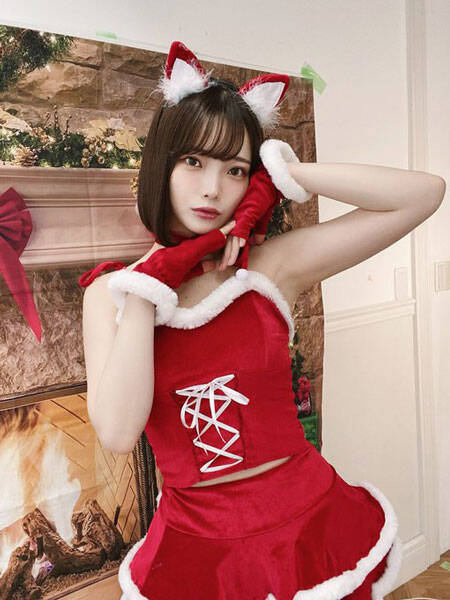新谷姫加、猫耳サンタクロースのコスプレが可愛すぎる!