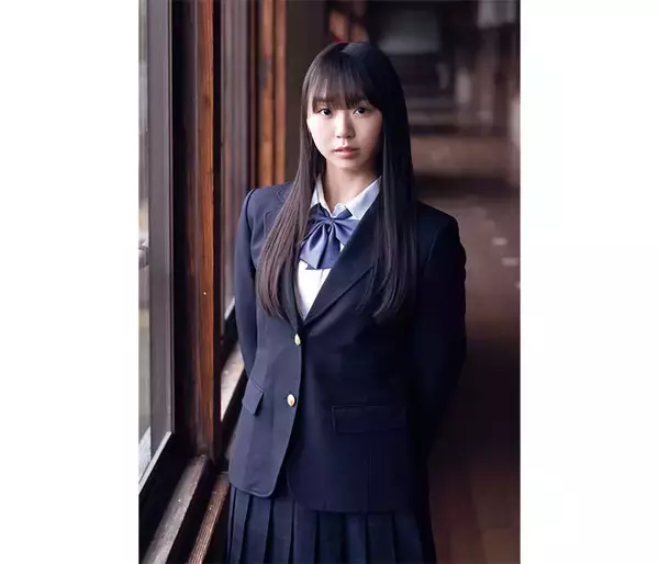 NMB48・泉綾乃、凛とした高校卒業グラビアを披露