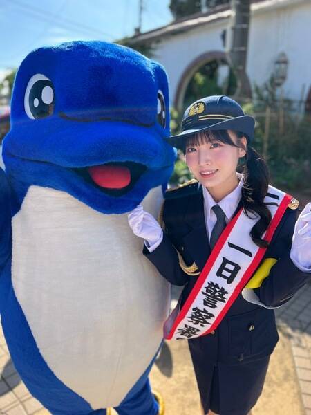 「逮捕されたい？」#よーよーよー・由良ゆら、可愛すぎる制服姿で地元の銚子市で一日警察署長に！