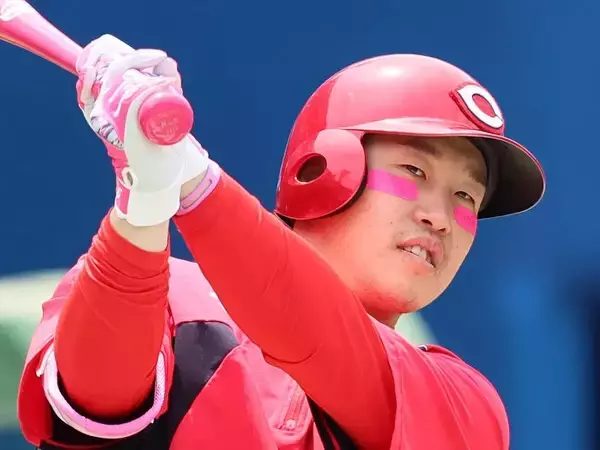 緒方孝市は小園海斗、２人の外国人の活躍を称賛　一方で広島・野手陣の昨季から残る課題も指摘した