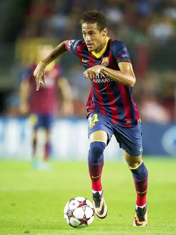 ネイマールのドリブルテクニックは「遊びの天才」ロナウジーニョも上回る　松井大輔は「絶滅危惧種」と認定