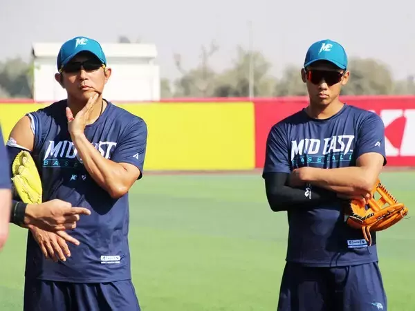 川﨑宗則と田内真翔の二遊間コンビがドバイで過ごす濃密な１カ月　野球不毛の地で咲いた新たな師弟関係