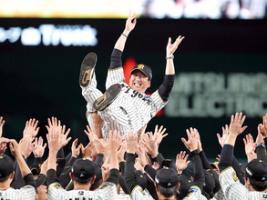 【プロ野球】阪神・藤川球児は岡田彰布の野球をどう進化させたのか？ 江本孟紀が解き明かす球団史上初のリーグ連覇の舞台裏