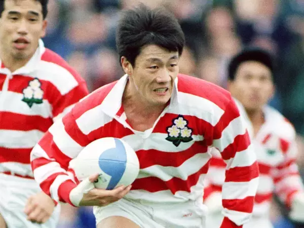 ラグビー日本代表・平尾誠二との「CTBコンビ」でスコットランドから金星　朽木英次は大一番にめっぽう強かった