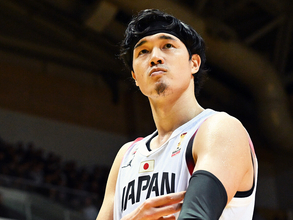 【男子バスケ】渡邊雄太ひとりに責任は負わせない　日韓戦の敗北で考える「世界基準」と「個の力」