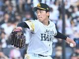 「【プロ野球】首位ソフトバンクを西武、日本ハムは逆転できるか？　鶴岡慎也が挙げる終盤戦のキーマン３人」の画像1