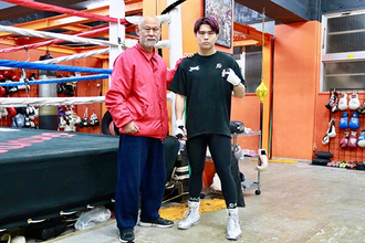 【ボクシング】佐々木尽と世界の頂を目指すトレーナーが、後悔の涙を流した日　手を離してしまった愛弟子の異変