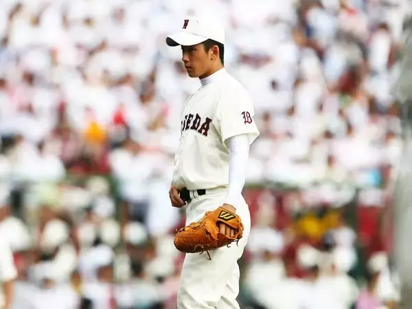 斎藤佑樹が「野球の神様」の存在を信じた伝説の甲子園決勝。駒苫の４番を迷わせた死球とフルカウントからのフォーク