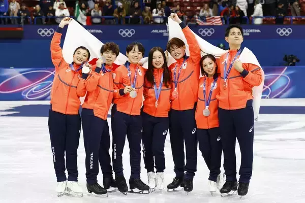 【ミラノ五輪】鍵山優真、坂本花織が最強アメリカ勢に完勝　大接戦での銀メダルは個人戦へ強烈な追い風に