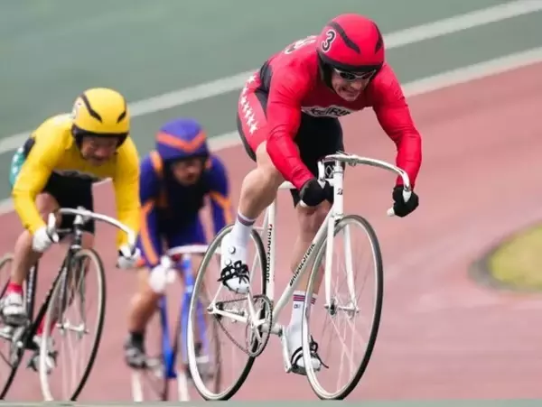 「体操年代別優勝→自転車転向→国籍変更→世界最速記録樹立　イギリスの怪物が日本の競輪参戦に与える衝撃」の画像