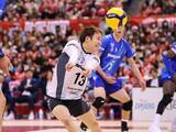 「【男子バレー】山本智大が見せる世界ベストリベロの腕前 「対決姿勢」が技量を高める」の画像1