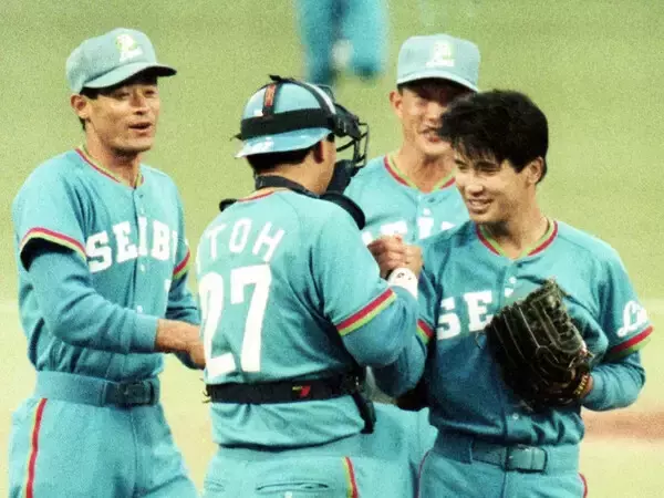 潮崎哲也が憧れの鹿取義隆から学んだ「適当でいい」という名の強さ　「困ったら真ん中低めでいいんだよ」