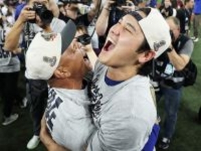 絶体絶命のピンチでも揺るがなかったドジャースの結束力　ロハスの同点弾と山本由伸の緊急登板