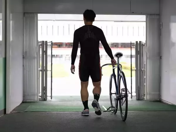 「競輪・吉田拓矢が自分の優勝よりうれしかったレース、失格で落ち込んだ夜に励まされた過去を明かす」の画像