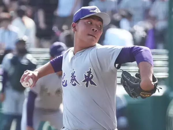 「【高校野球】最速150キロ左腕だけじゃない！ 山本昌が甲子園で驚いた"2年生の怪物候補"...横浜・小林鉄三郎ら4投手に「高い将来性」」の画像