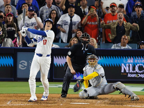 指揮官もチームメイトもロサンゼルス市民も驚愕した大谷翔平の１試合３本塁打＆10奪三振 「ポストシーズン史上最高のパフォーマンスだ」