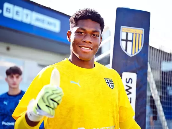 サッカー日本代表・鈴木彩艶の市場価値が倍増！　若きGKを欲しがるビッグクラブ３選