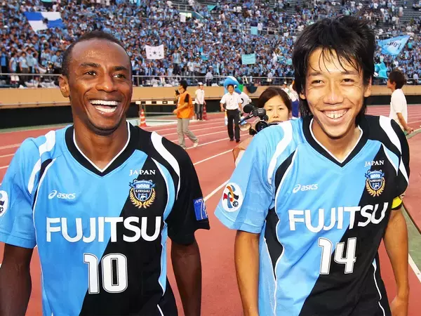 【Ｊリーグ】フロンターレの華麗なパスワークは「川崎の太陽」ジュニーニョの存在なしに生まれなかった