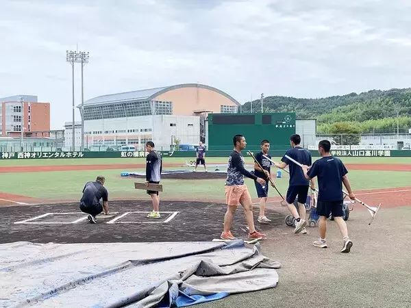 【高校野球】高川学園躍進のワケ　全面人工芝、LED照明、ウエイトルーム...プロ顔負けの設備の全貌