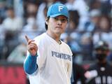 「【プロ野球】12球団最多本塁打でも３位... 鶴岡慎也が挙げた「日本ハムの誤算」とソフトバンク追撃のカギ」の画像1
