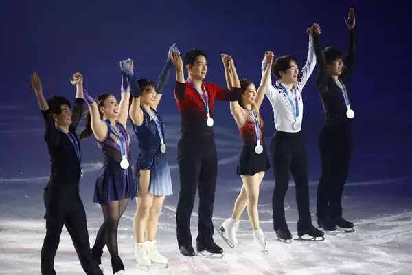 「ミラノの感動をもう一度」坂本花織、りくりゅう、鍵山優真らの演技にファン熱狂【スターズ・オン・アイス】