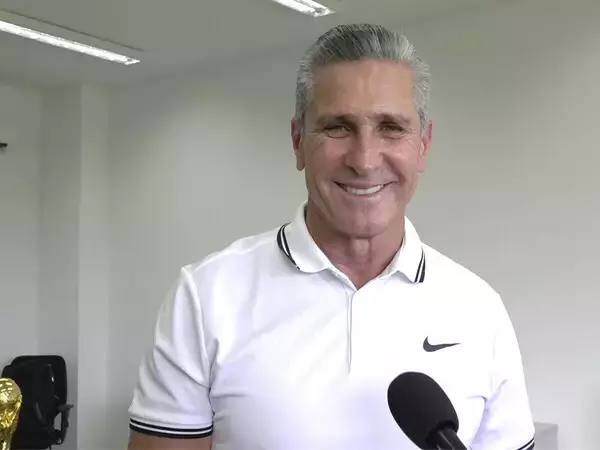 選手、監督として鹿島アントラーズに在籍したジョルジーニョが古巣の９年ぶりの優勝に祝辞「アリガトウゴザイマシタ！」