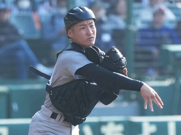 【高校野球】甲子園で見つけた"原石"たち　二塁送球１秒92の強肩捕手に驚異の身体能力外野手、そして"大物感"漂う２年生司令塔