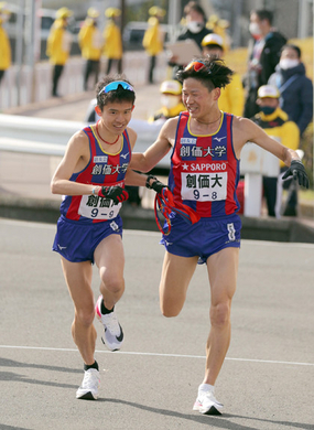 箱根駅伝ハプニング集 警察暴走 犬で裸足で区間新 2021年1月2日 エキサイトニュース