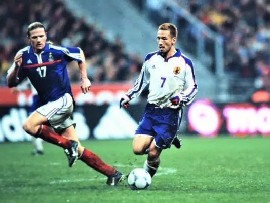 中田英寿を上回る天才に起きた悲劇 リーガに ぶっとんだ自信 で挑んだ 年5月18日 エキサイトニュース 中田英寿を上回る天才に起きた悲劇 リーガに ぶっとんだ自信 で挑んだ 年5月18日 エキサイトニュース