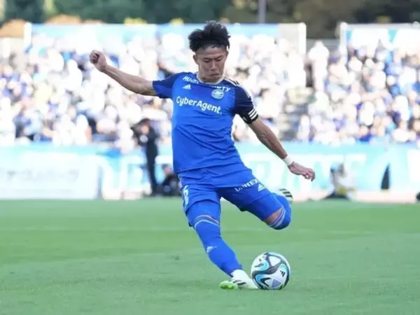 太田宏介が選ぶＪリーグ歴代レフティトップ10「あのテクニックはお化け」「人生を変えてくれた」左利き選手たち