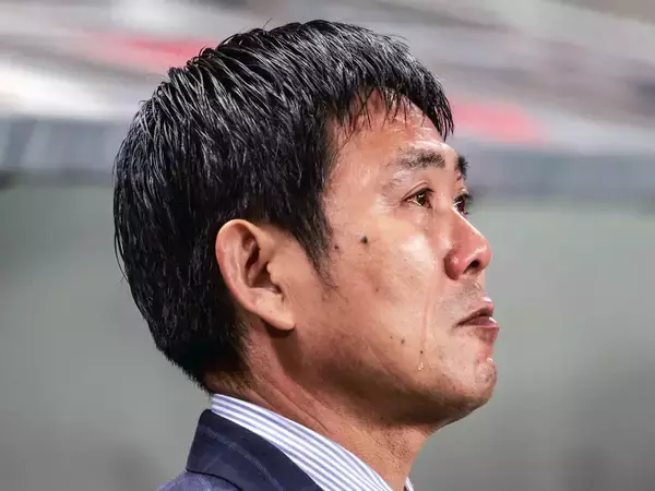 サッカー日本代表・森保監督の素顔　ベテランカメラマンが知る「ハートマーク」を見せる人懐こい姿