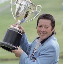 【追悼】多くのプロや弟子たちが追慕した「人間・ジャンボ尾崎」の優しい視線　まずは普通の人々の側に立つ