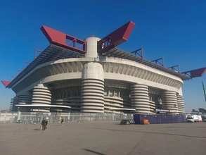 冬季五輪の開会式が行なわれるスタディオ・ジュゼッペ・メアッツァ 100年の歴史と独特のデザインが魅力