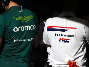 【F1】アロンソが怒ってグローブを投げた...話はデマ　アストンマーティン・ホンダの周囲に飛び交った不穏なウワサ